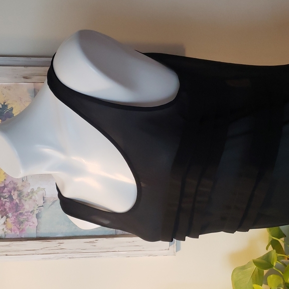 VILA Tank - Picture 3 of 5